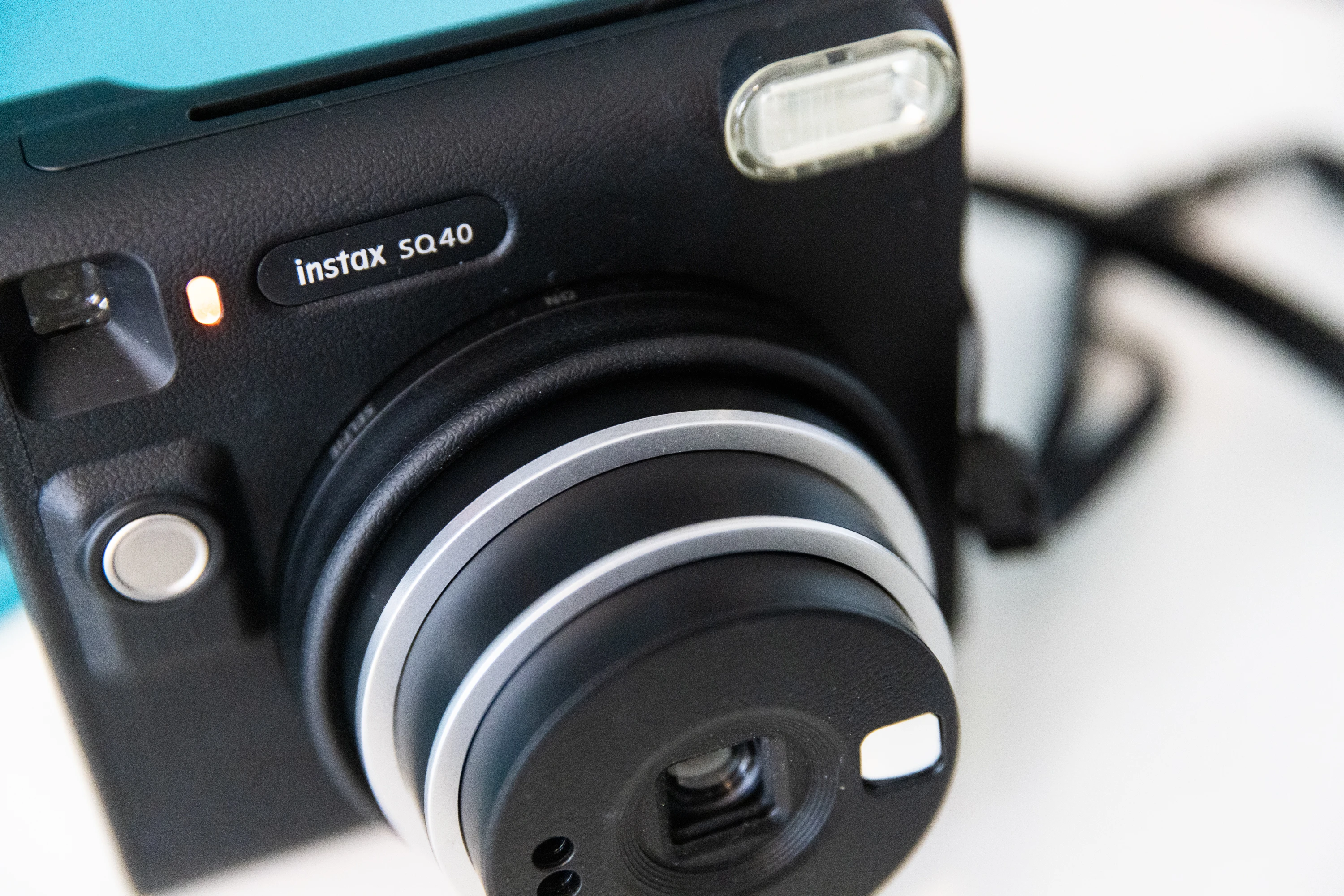Fujifilm Momentinis fotoaparatas instax SQUARE SQ40 Juodas aprašymas - Prekės nuotrauka
