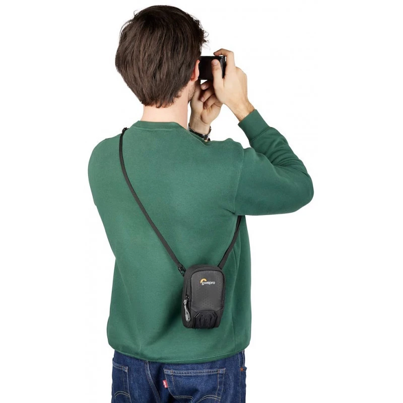 Lowepro fotoaparato krepšys Adventura CS 20 III, juodas aprašymas - Prekės nuotrauka