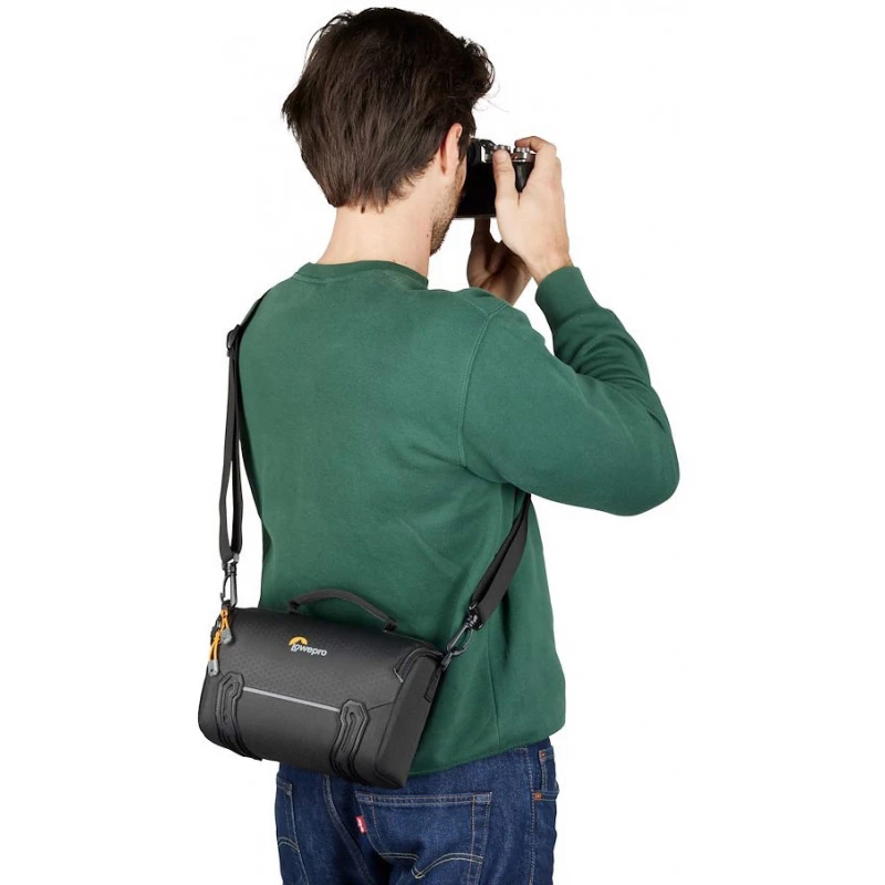 Lowepro fotoaparato krepšys Adventura SH 160 III, juodas aprašymas - Prekės nuotrauka