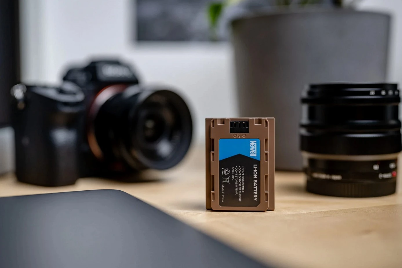 Newell BLX-1 USB-C pakaitinė baterija, skirta Olympus aprašymas - Prekės nuotrauka