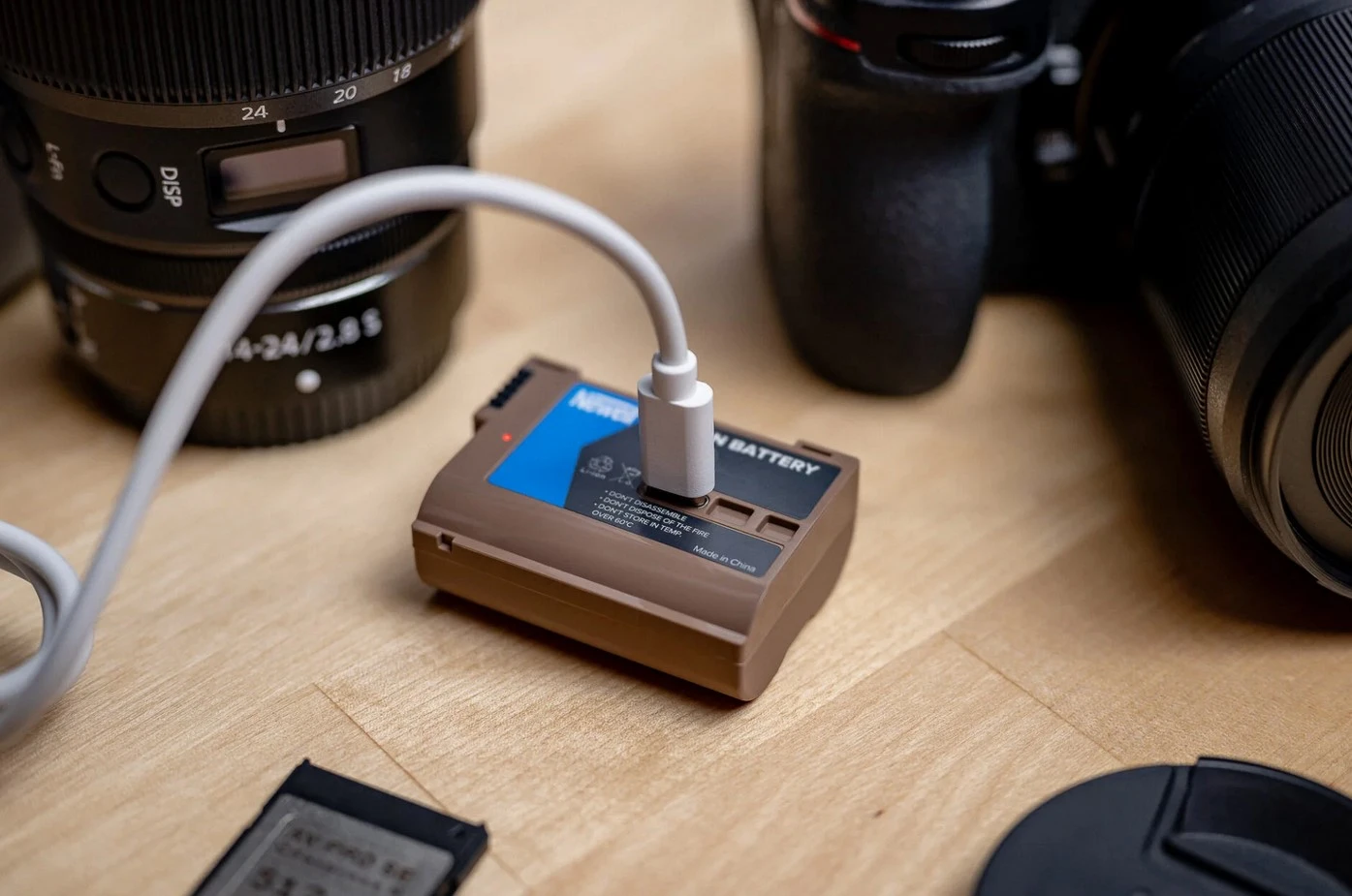 Newell BLX-1 USB-C pakaitinė baterija, skirta Olympus aprašymas - Prekės nuotrauka