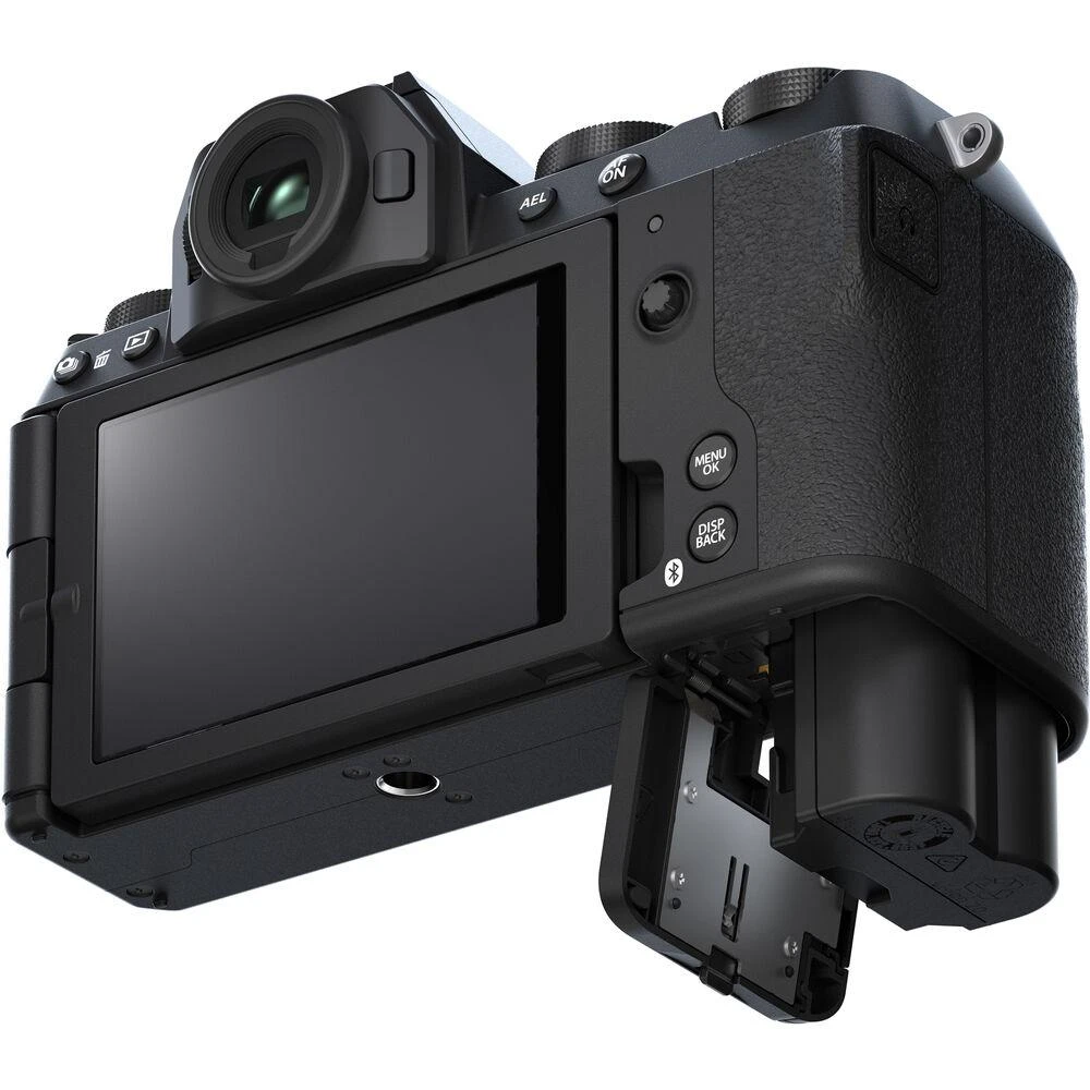 Fujifilm X-S20 + XC 15-45mm