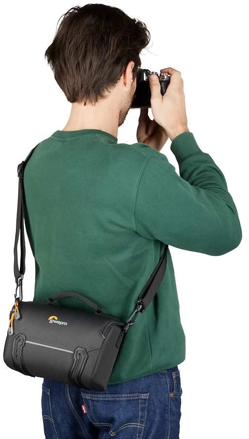 Lowepro fotoaparato krepšys Adventura SH 160 III, juodas