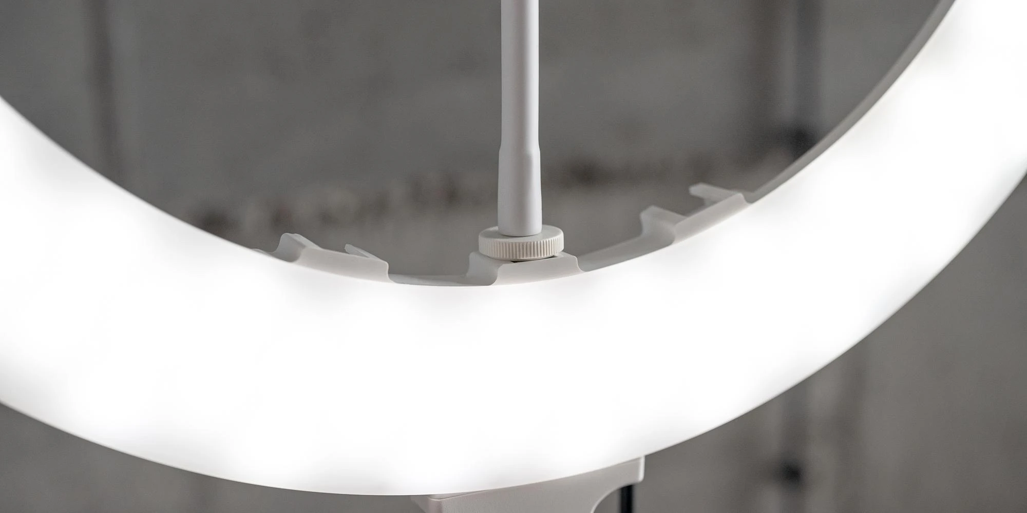 Newell LED žiedas RL-18A-WB (3200 K - 5500 K) Arctic Baltas