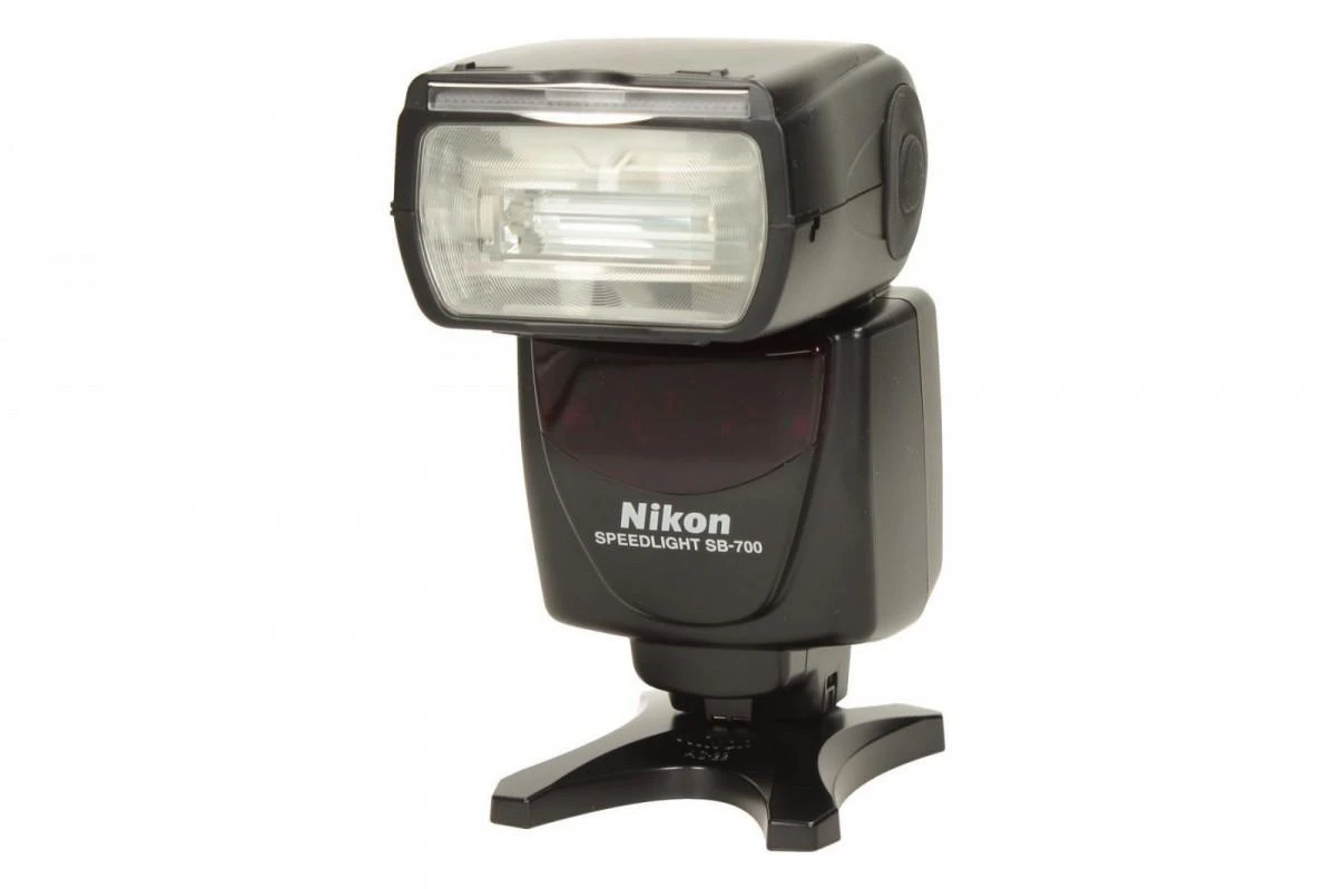 Nikon SB-700 blykstė