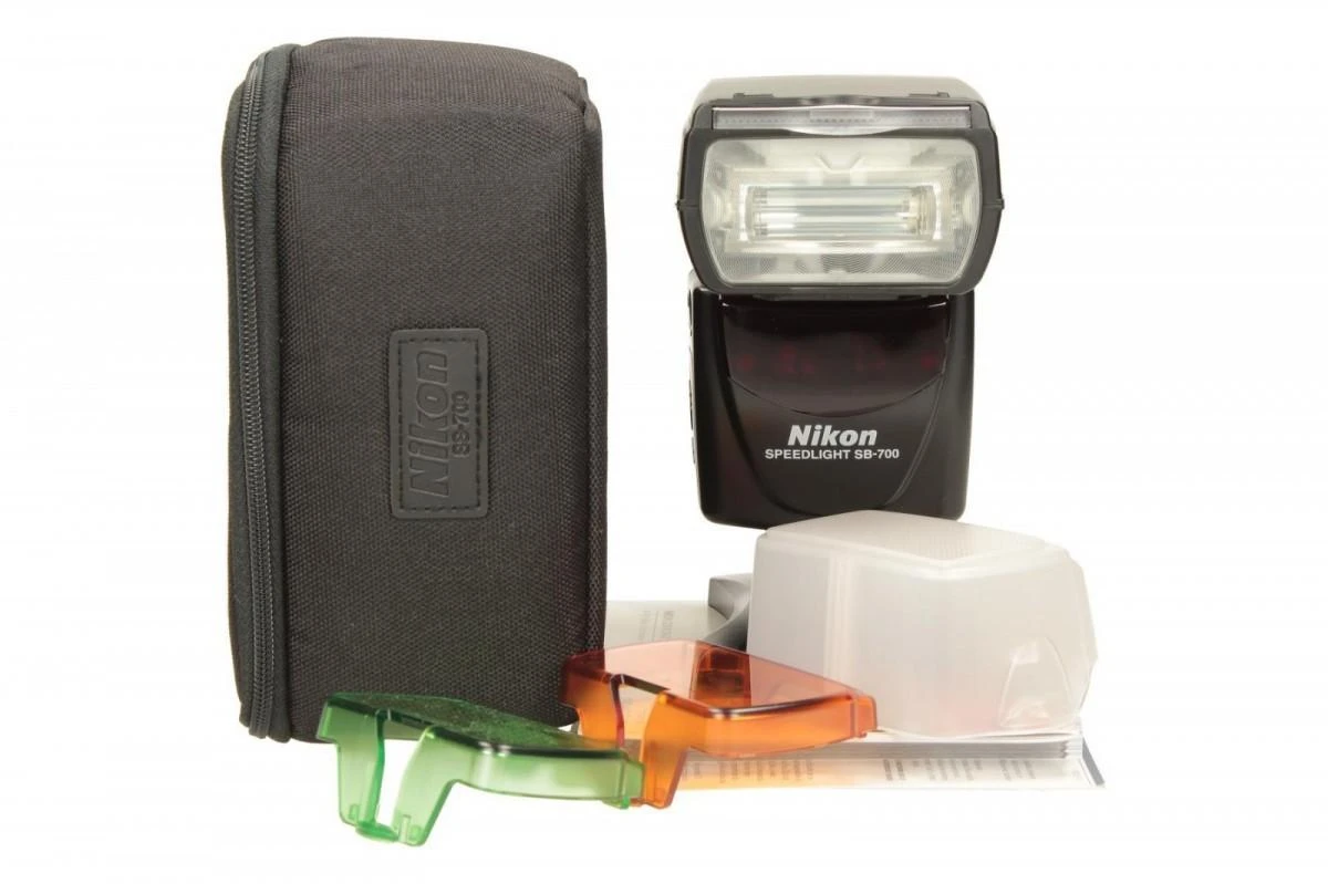 Nikon SB-700 blykstė