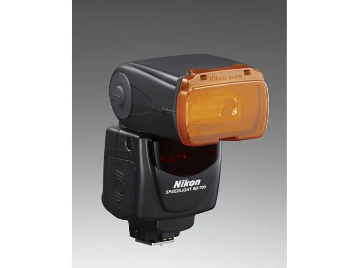 Nikon SB-700 blykstė