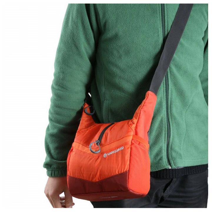 Vanguard RENO 18OR Shoulder Bag Oranžinis, Bonus rain cover