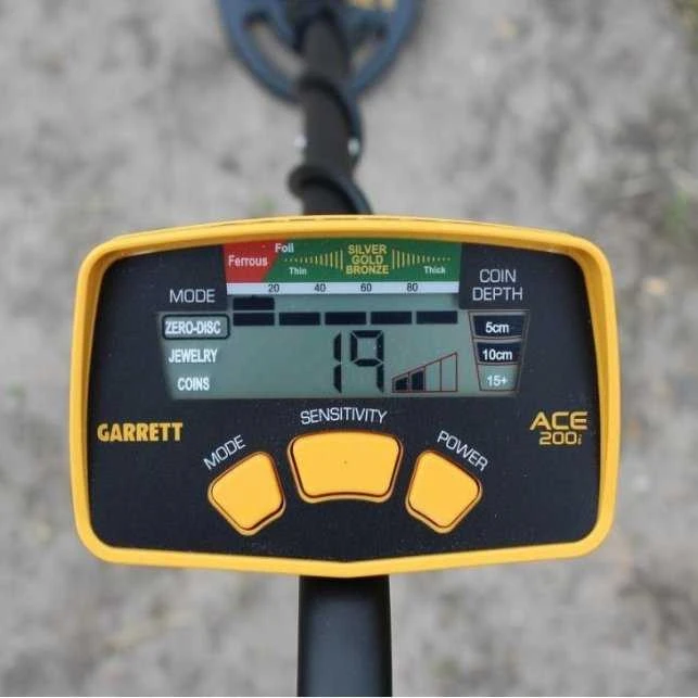 Garrett ACE 200i +Dovana