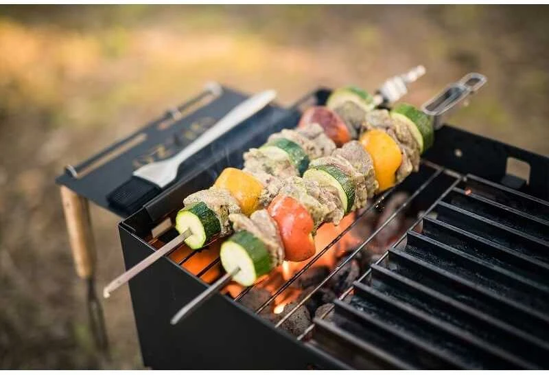 Gizzo BBQ Skewers 45 cm, 4 vnt. - iešmai kepsninėms / šašlykinėms