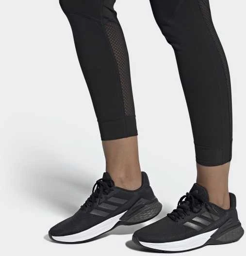 Adidas Moteriška Avalynė Response Sr Core Juodas FX3642