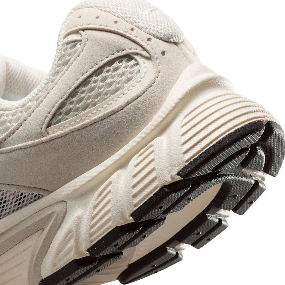 Nike Avalynė Moterims W Nike V5 Rnr Creamy II6294 100