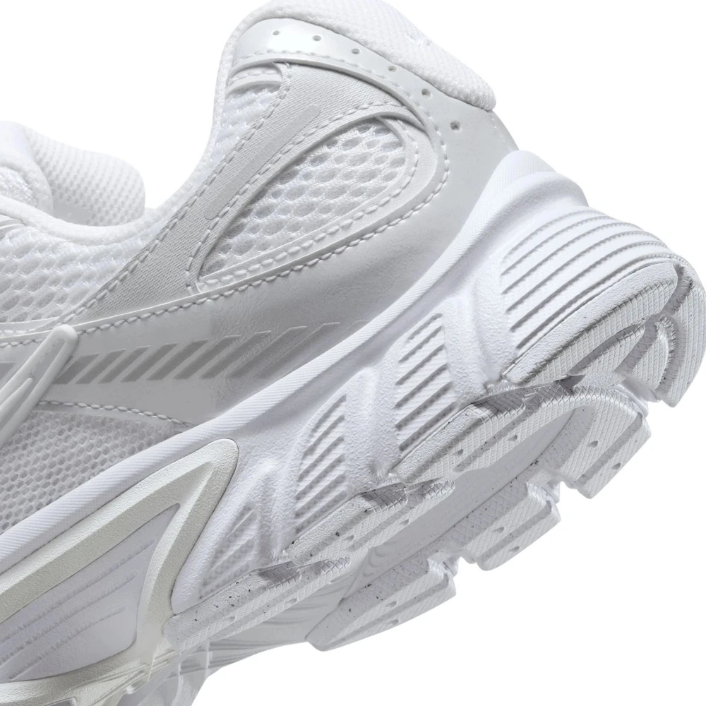 Nike Avalynė Moterims W Nk V5 Rnr Baltas HQ7901 101