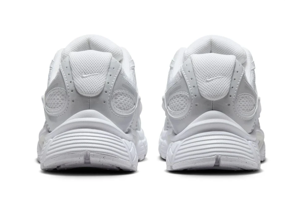 Nike Avalynė Moterims W Nk V5 Rnr Baltas HQ7901 101