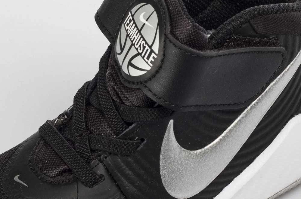 Nike Avalynė Vaikams Team Hustle D 9 Juodas AQ4225 001