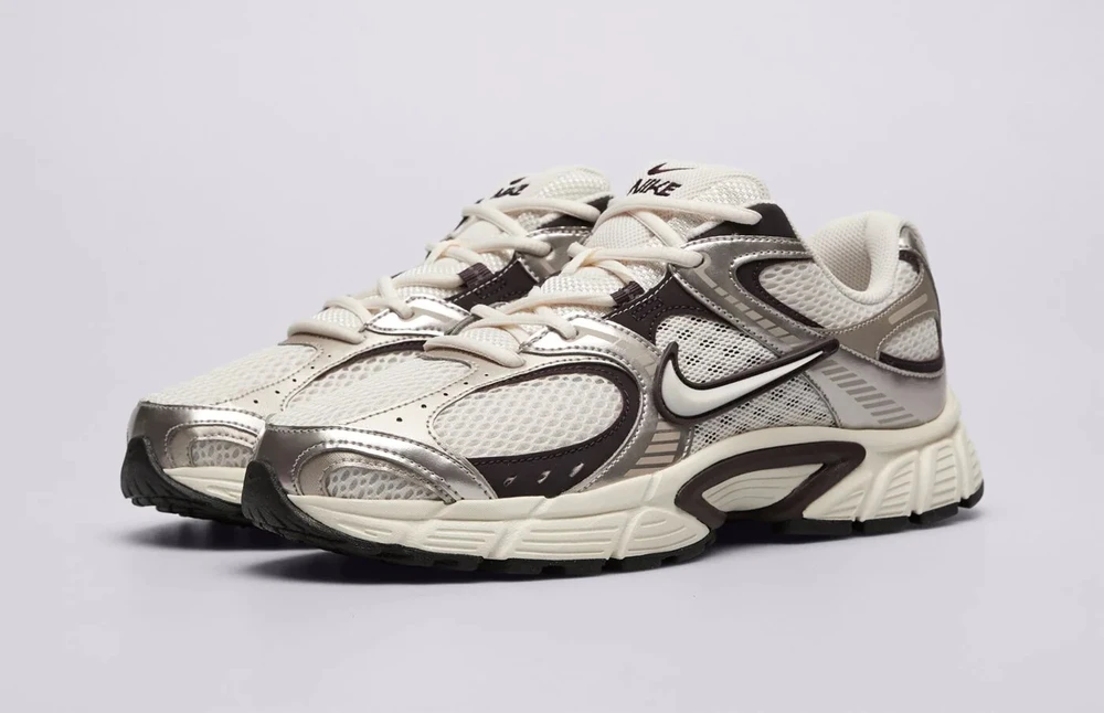 Nike Avalynė Vyrams Nk V5 Rnr rusvai gelsvas Juodas HJ5228 011