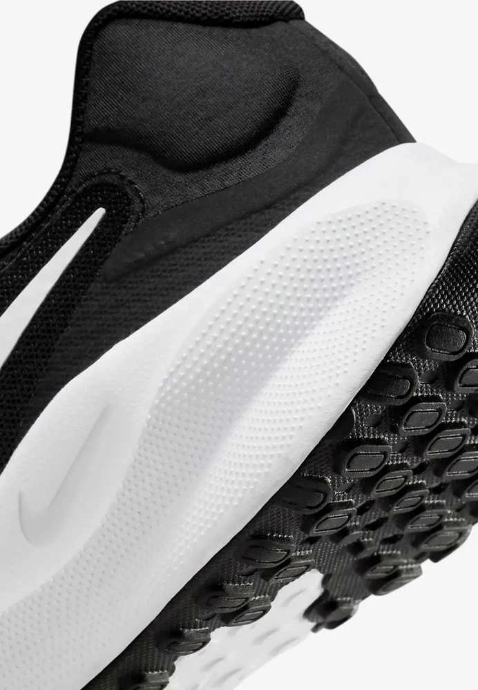 Nike Avalynė Vyrams Revolution 7 Juodas Baltas FB2207 001