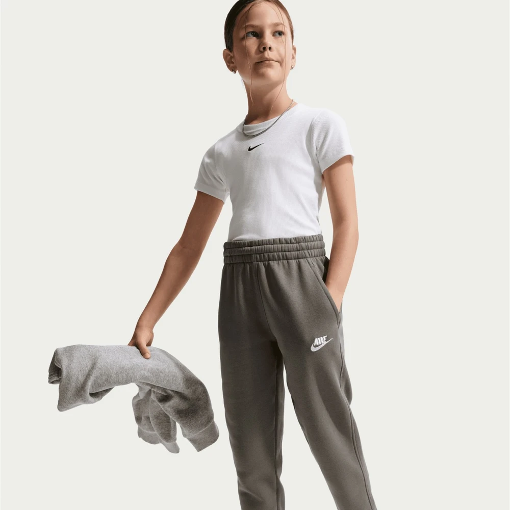 Nike Kelnės Paaugliams K Nsw Club Flc Jggr Lbr Pilkas FD3008 289