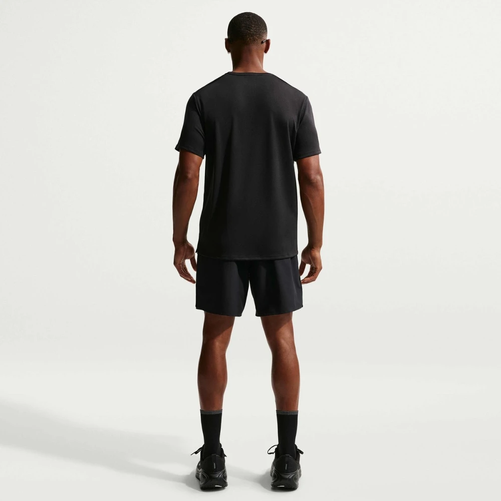 Nike Marškinėliai Vyrams M Nk Df Uv Miler Ss Juodas DV9315 010