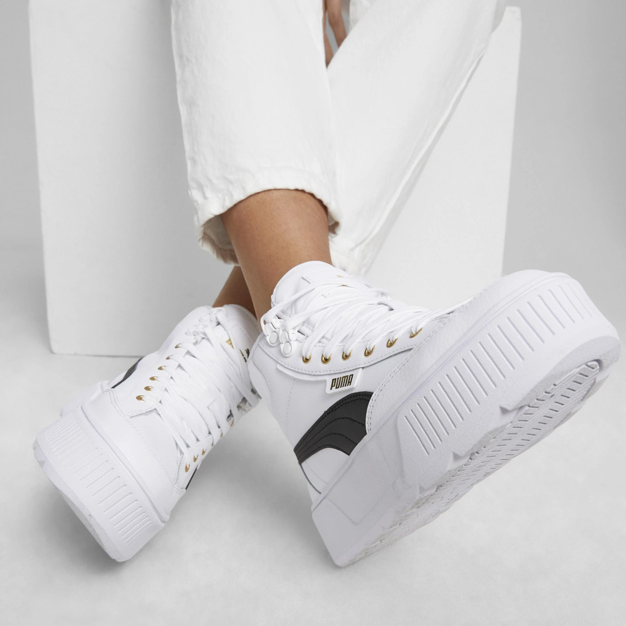 Puma Avalynė Moterims Karmen Mid Baltas 385857 03