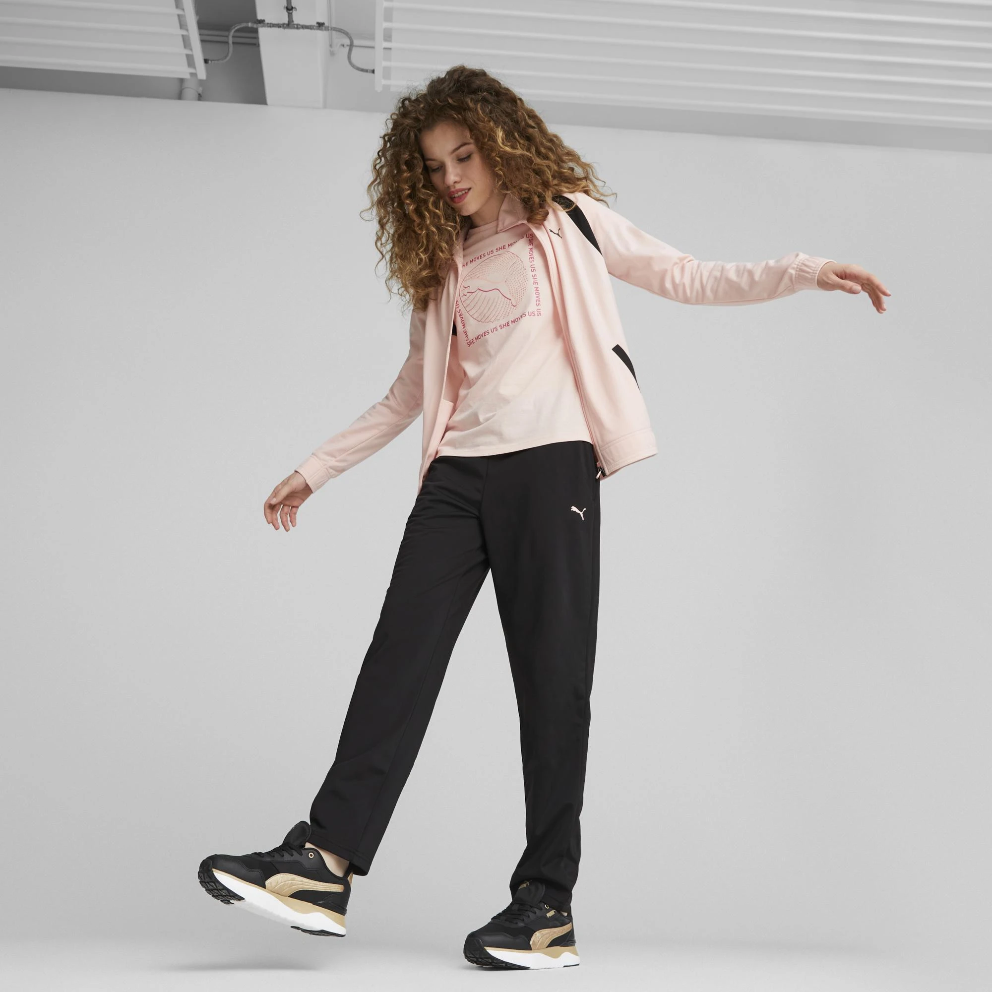 Puma Avalynė Moterims R78 Voyage Vapor Juodas 391130 01