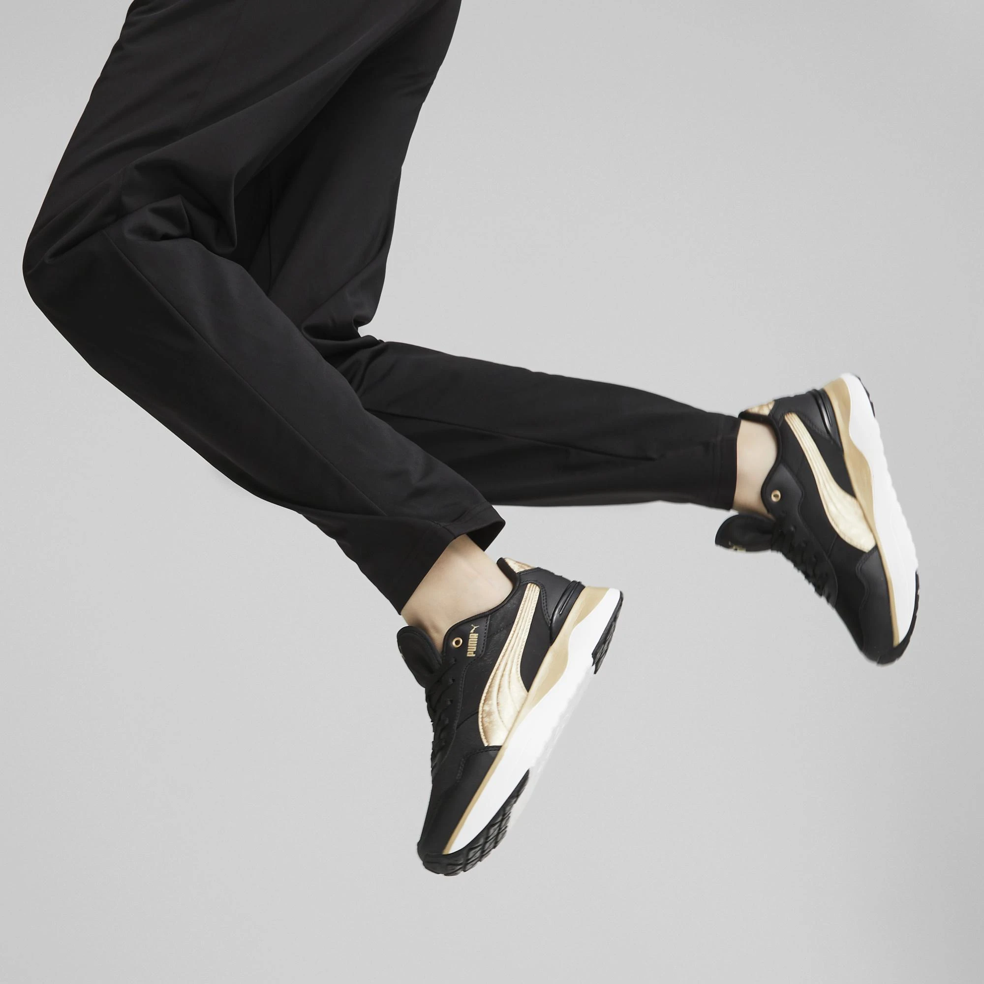 Puma Avalynė Moterims R78 Voyage Vapor Juodas 391130 01