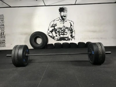 Bumper svarmenų ir štangos komplektas STRONGMAN Premium 90kg