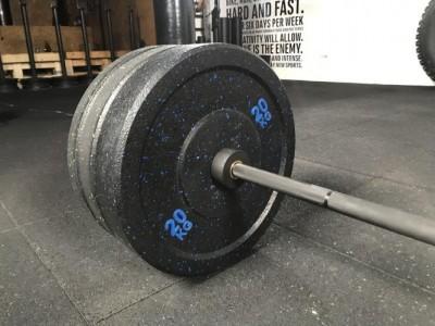 Bumper svarmenų ir štangos komplektas STRONGMAN Premium (Svoris: 90 kg )