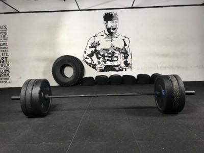Bumper svarmenų ir štangos komplektas STRONGMAN Premium (Svoris: 90 kg )
