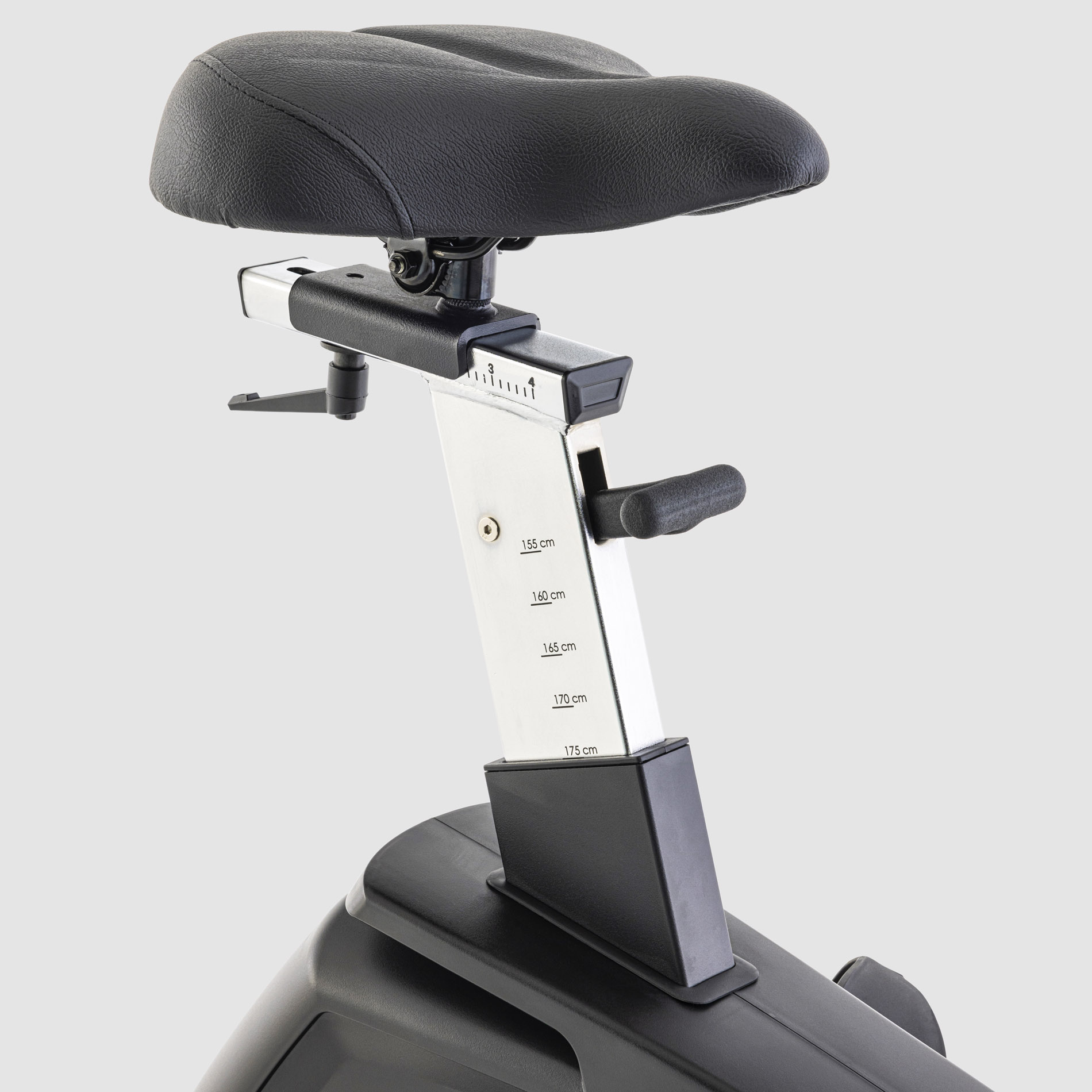 Dviratis treniruoklis TUNTURI PLATINUM UB30 UPRIGHT BIKE + App aprašymas - Prekės nuotrauka
