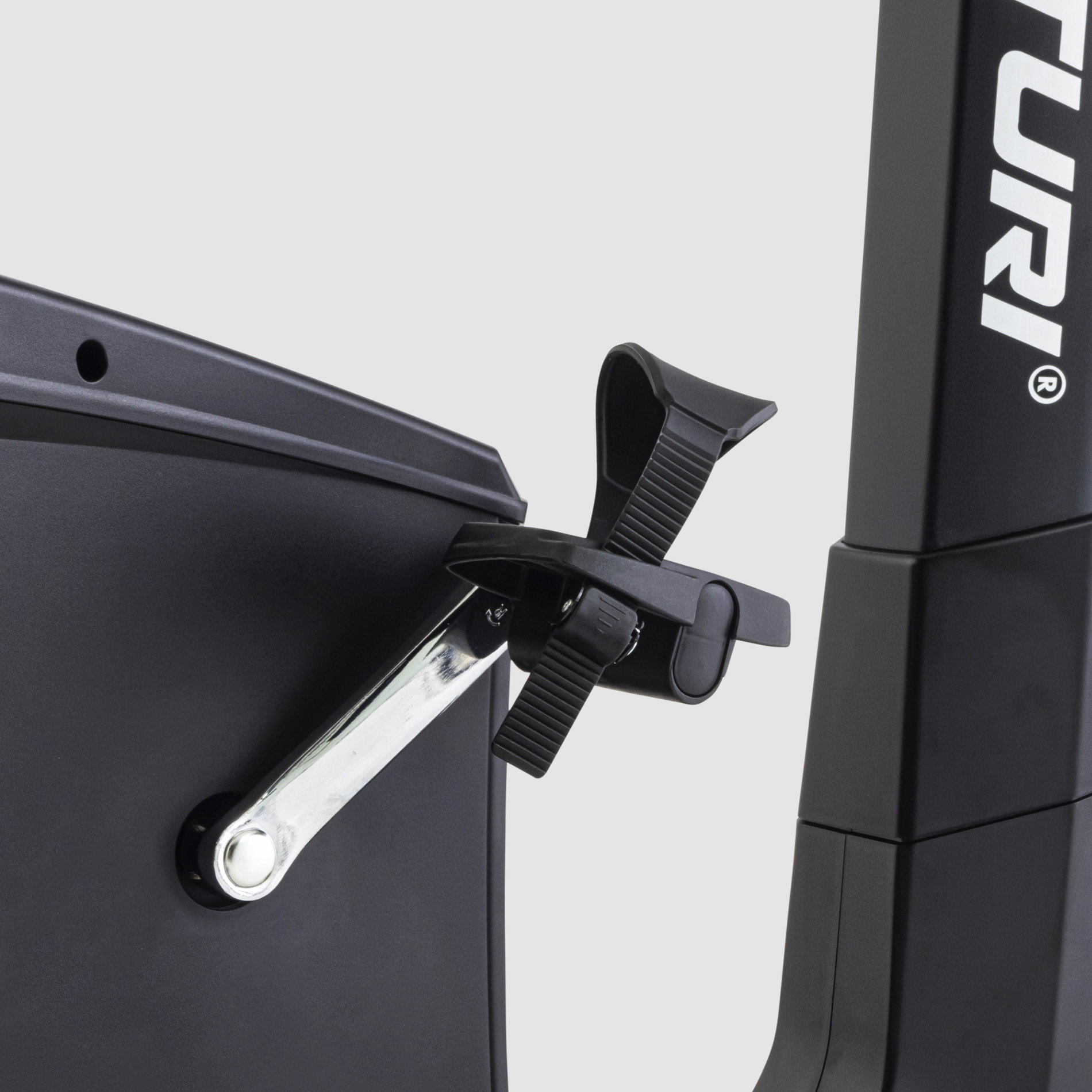 Dviratis treniruoklis TUNTURI PLATINUM UB30 UPRIGHT BIKE + App aprašymas - Prekės nuotrauka