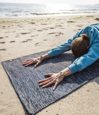 Jogos kilimėlis MANDUKA Shala Yoga Rug (Spalva: Juodas Heather)