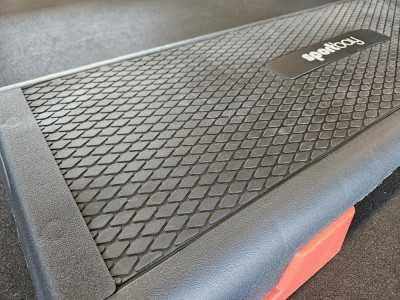 Profesionalus Sportbay® reguliuojamas aerobikos stepas (15-25 cm)