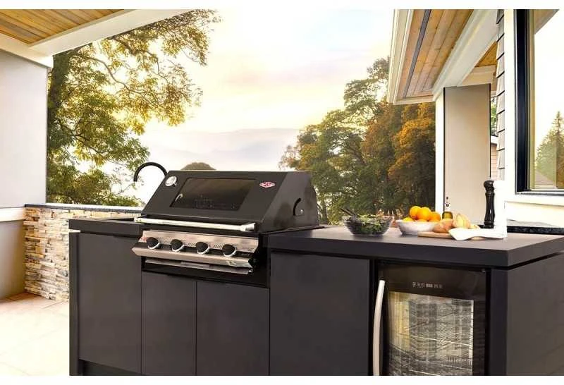 Įmontuojamas dujinis 4 degiklių grilis BeefEater S3000E