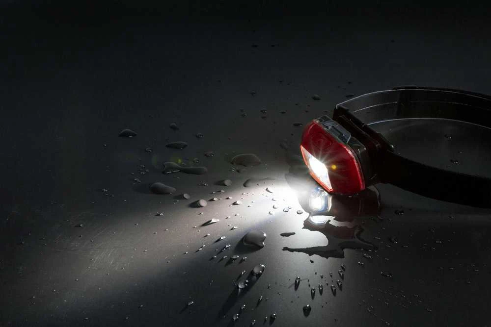 AW-Tools AWTOOLS Juodas LINE PRIEKINIS LEMPAS TINRAY COB + CREE LED 3xAAA