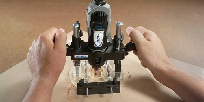 Dremel frezavimo stovas 335
