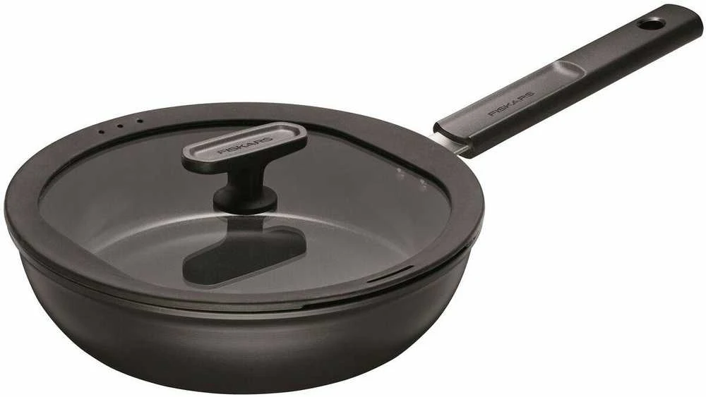 Fiskars Hard Face troškintuvas 24cm su dangčiu