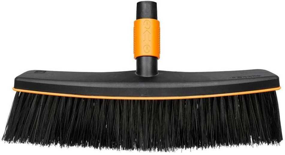 Fiskars Universali kiemo šluota M, 1025921