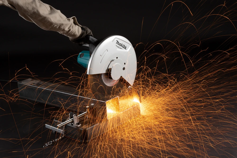 Metalo pjovimo staklės Makita M2402; 2200 W