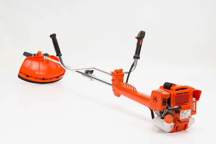 Krūmapjovė Nac BP520-30KA-T; 2,2 kW; benzininė
