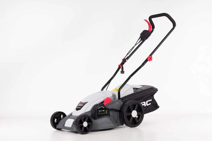 NAC ELEKTRINĖ VEJAPJOVĖ 1600W INDUKCINIS VARIKLIS LE16-38-PI-G