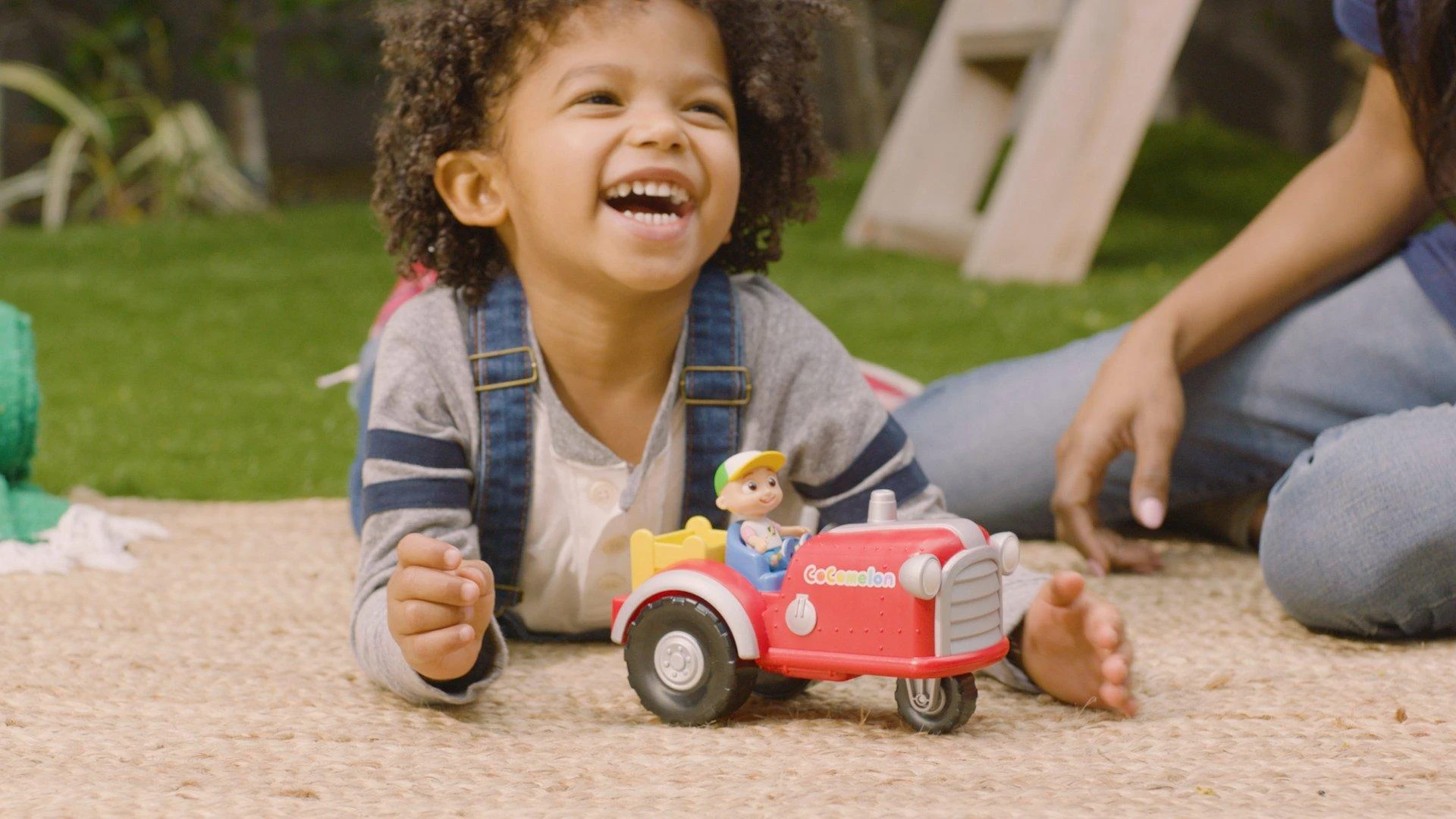 Jazwares „CoComelon“ – išskirtinė transporto priemonė vilkikui (CMW0038)