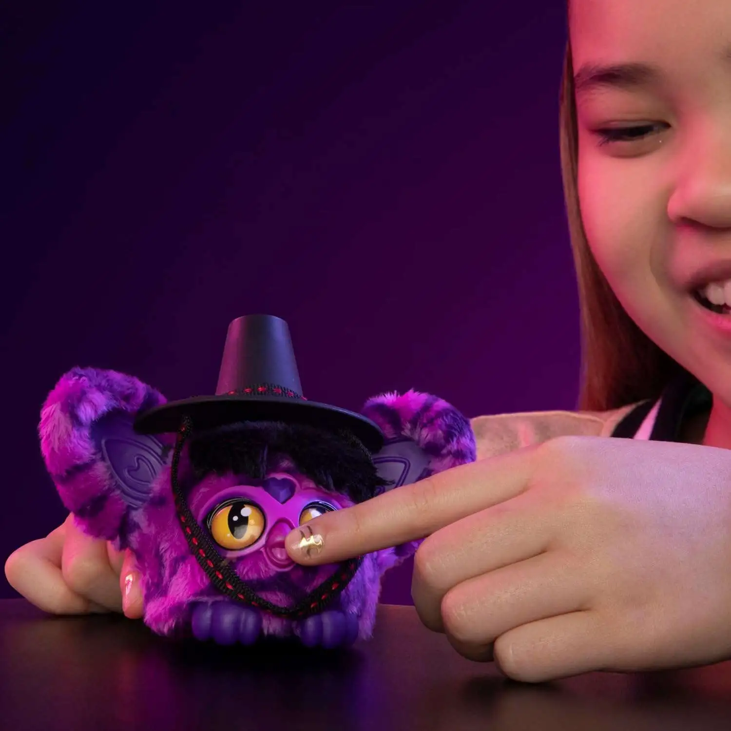 FURBY KPOP DEMON HUNTERS Interaktyvus žaislas „Furblets Saja Boy Demon“, 7,6 cm aprašymas - Prekės nuotrauka