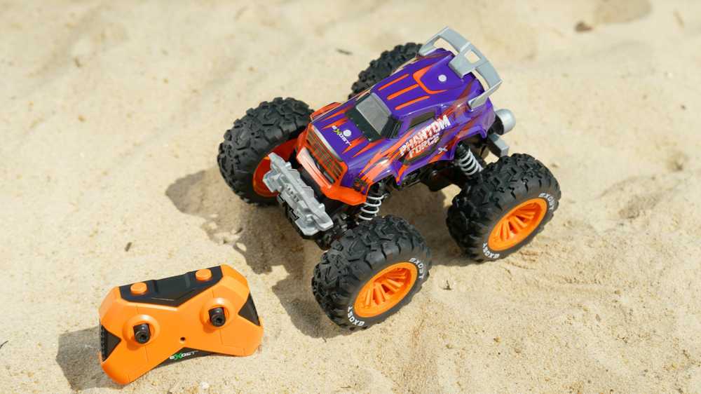 Radijo bangomis valdomas sunkvežimis „Phantom Force“ EXOST, 1:18