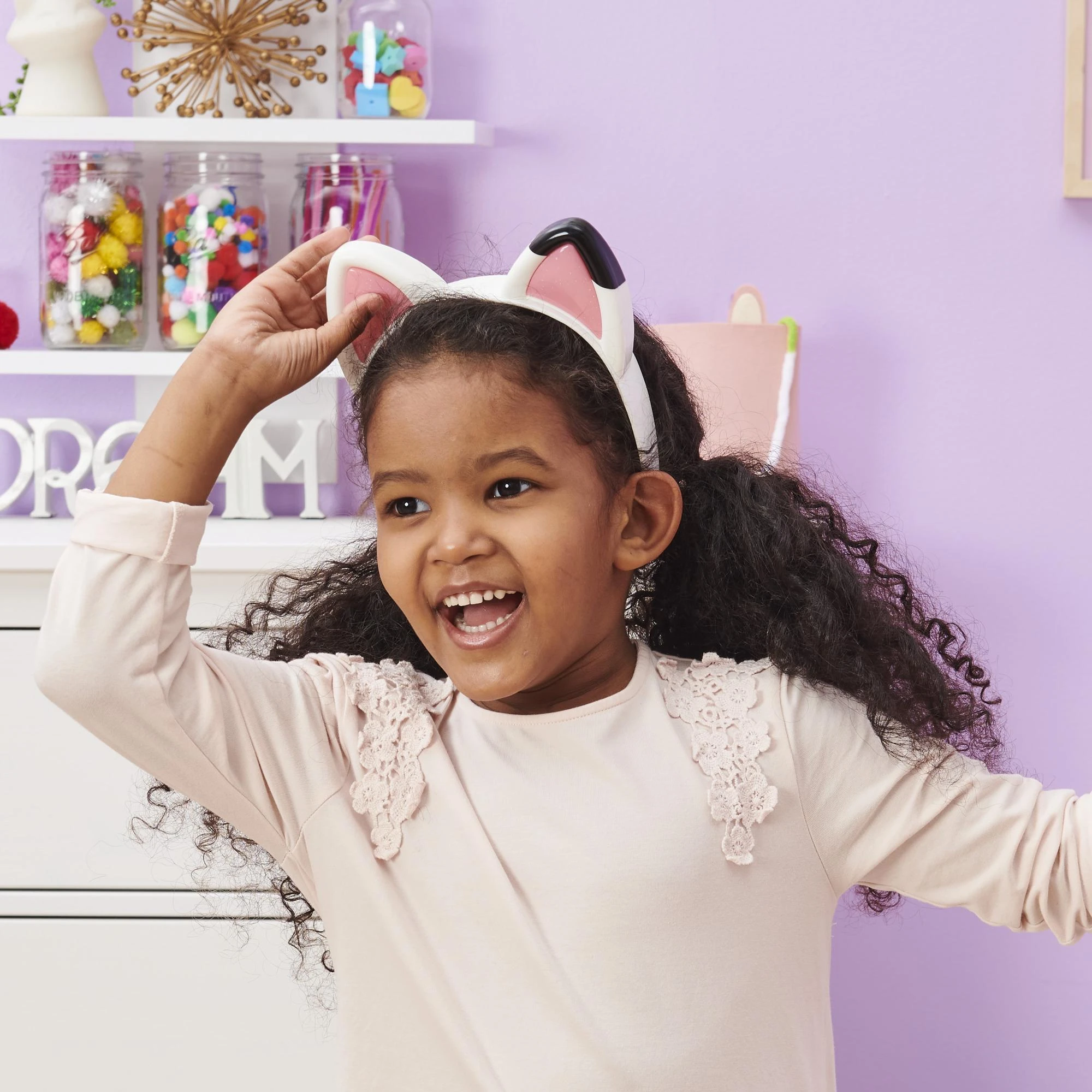 GABBY´S DOLLHOUSE Muzikinis lankelis „Magiškos ausytės“ aprašymas - Prekės nuotrauka