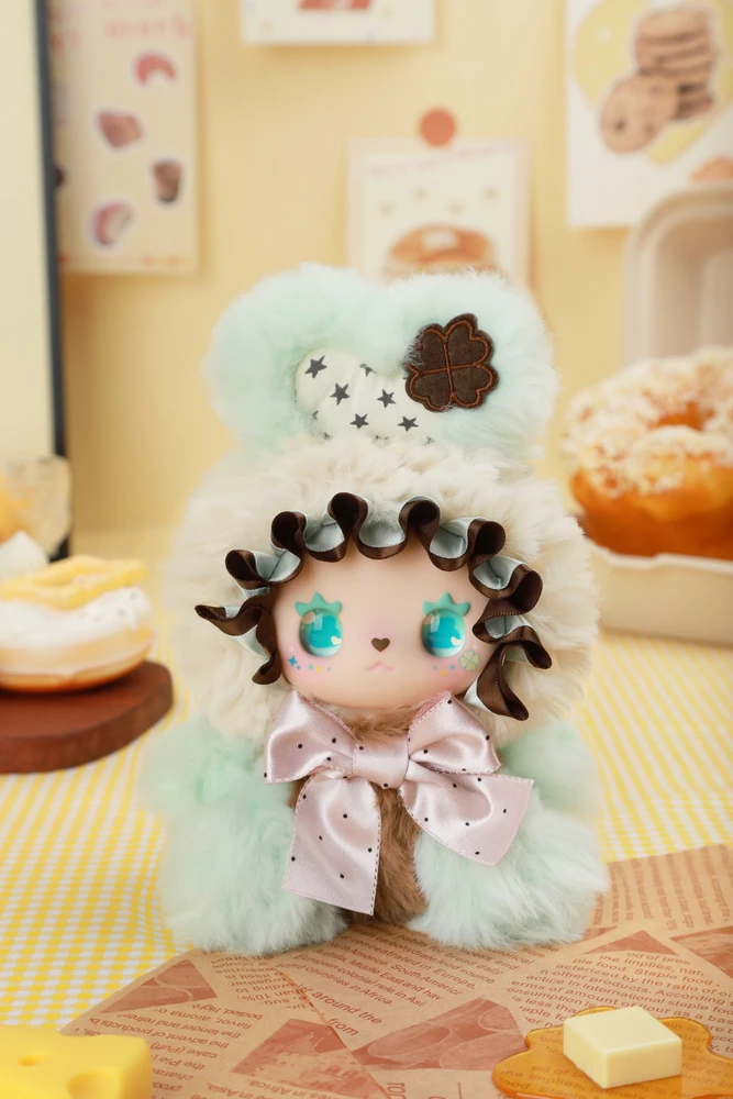 LUCKY EMMA LOVELY EMMA Pliušinis raktų pakabukas-siurprizas - Sweet Treat Bunnies