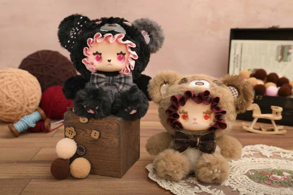 LUCKY EMMA Lovely Emma Pliušinis raktų pakabukas-siurprizas - Bear Alliance Series