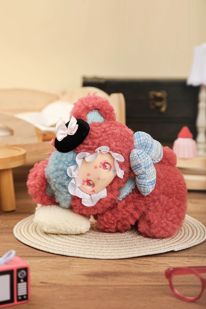 LUCKY EMMA LOVELY EMMA Pliušinis raktų pakabukas-siurprizas - Little Bear Adoption Guide