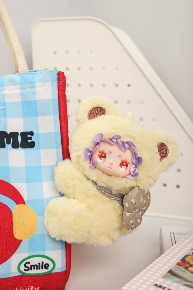 LUCKY EMMA LOVELY EMMA Pliušinis raktų pakabukas-siurprizas - Little Bear Adoption Guide