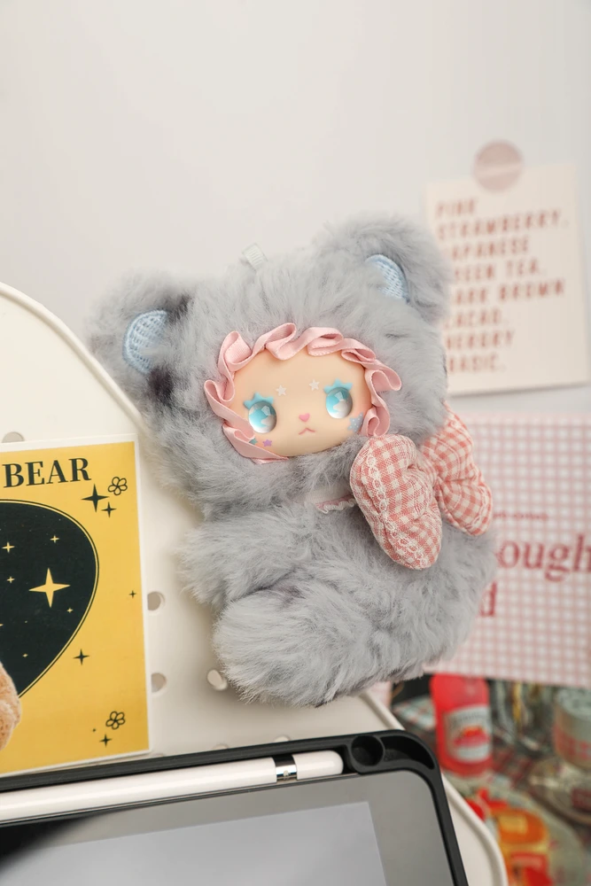 LUCKY EMMA LOVELY EMMA Pliušinis raktų pakabukas-siurprizas - Little Bear Adoption Guide